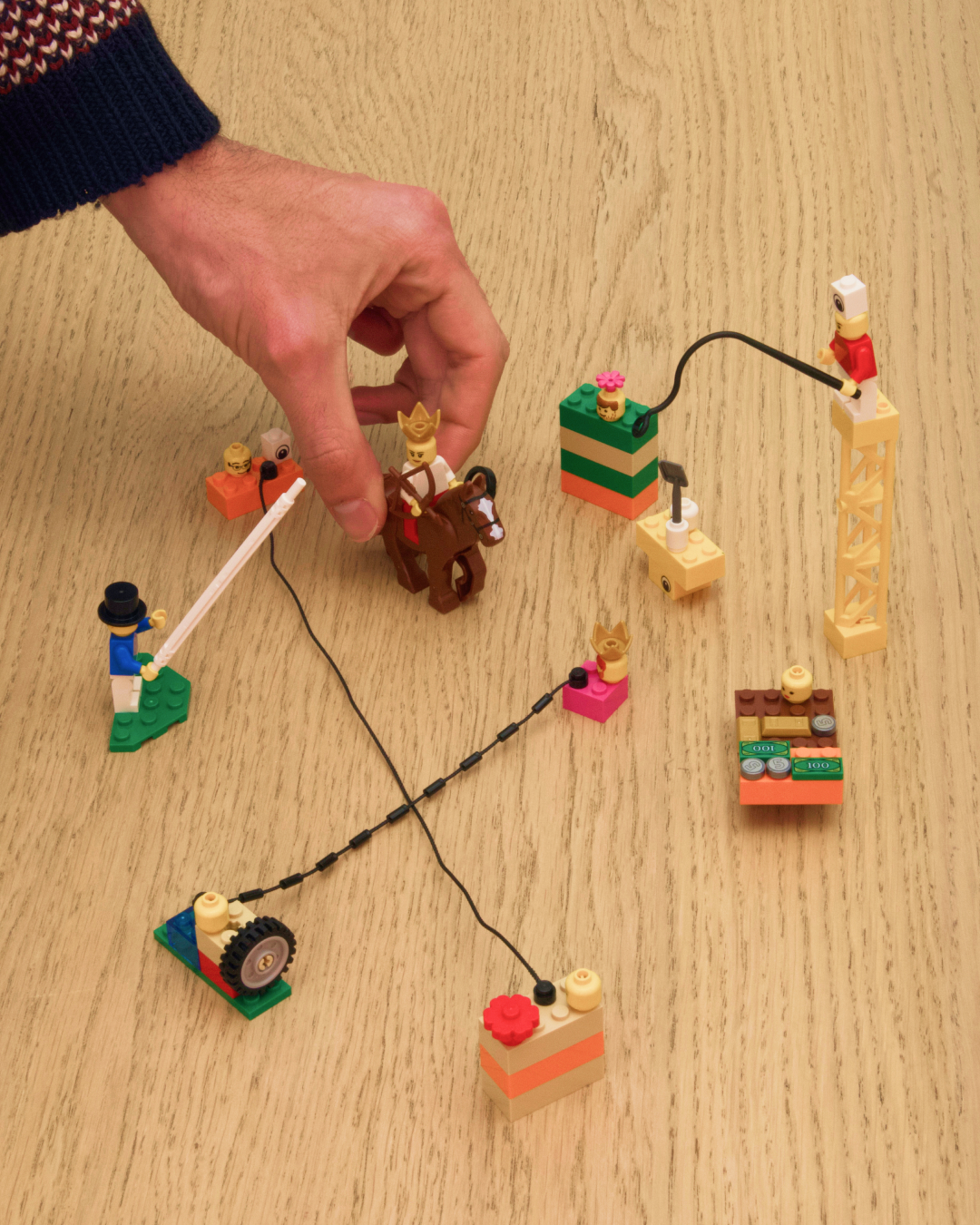 Atelier LEGOⓇ SERIOUS PLAYⓇ en action à Bourges pour améliorer la cohésion de son équipe grâce à la stratégie en temps réel.