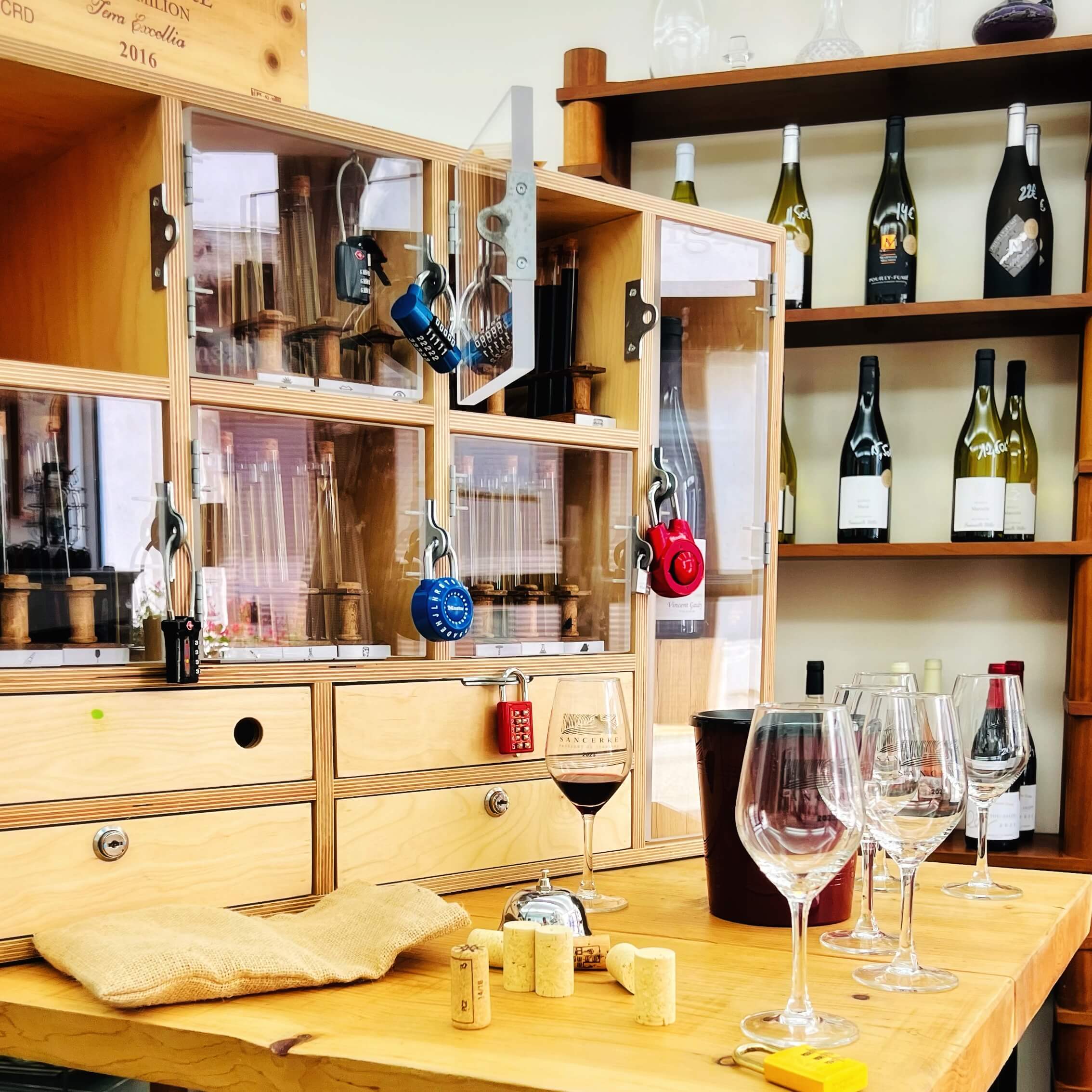 Le wine gaming est une activité mélant escape game et dégustation de vin du centre Val-de-Loire.