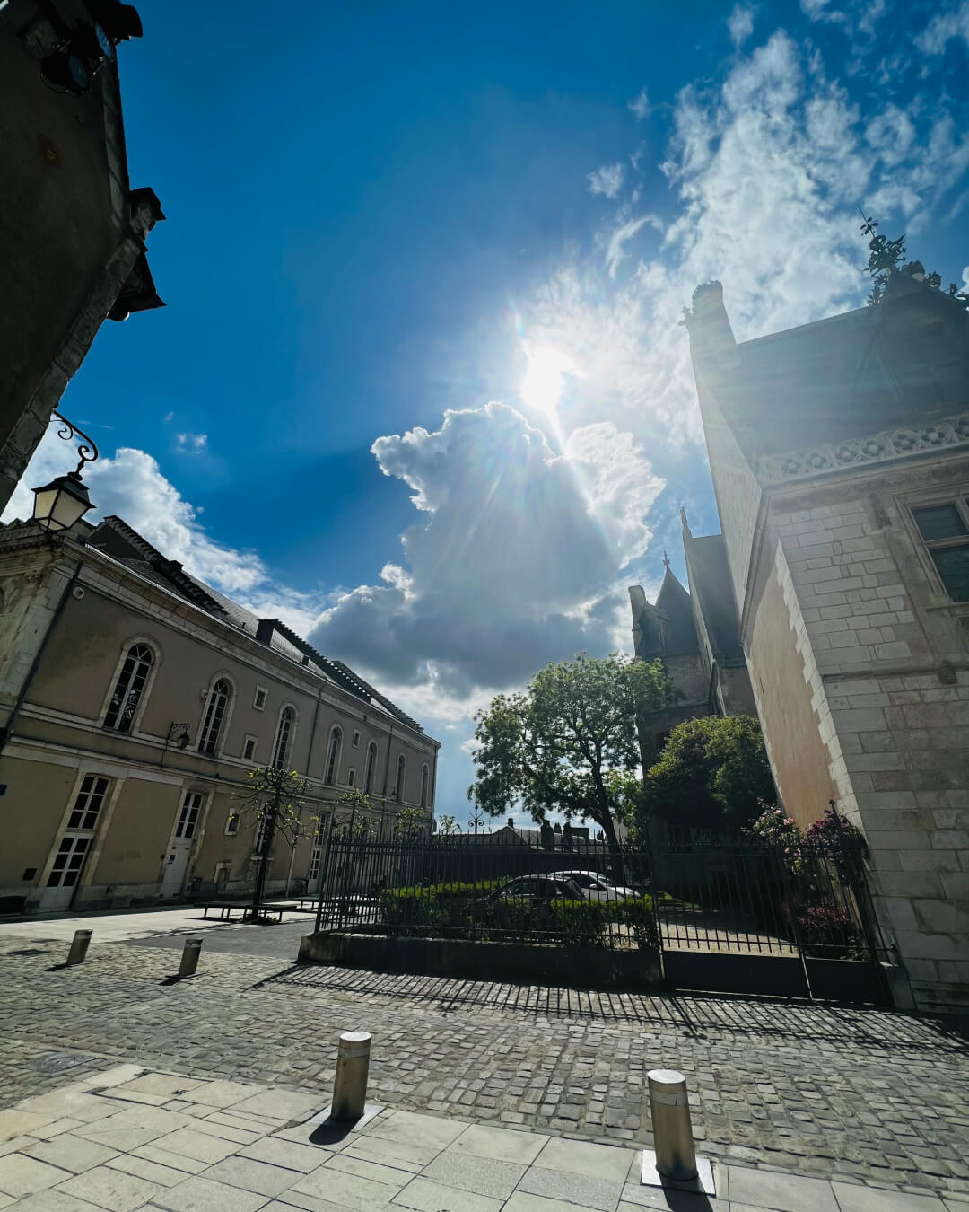 Il fait chaud sur le parcours A vaillant coeur durant l'été à Bourges